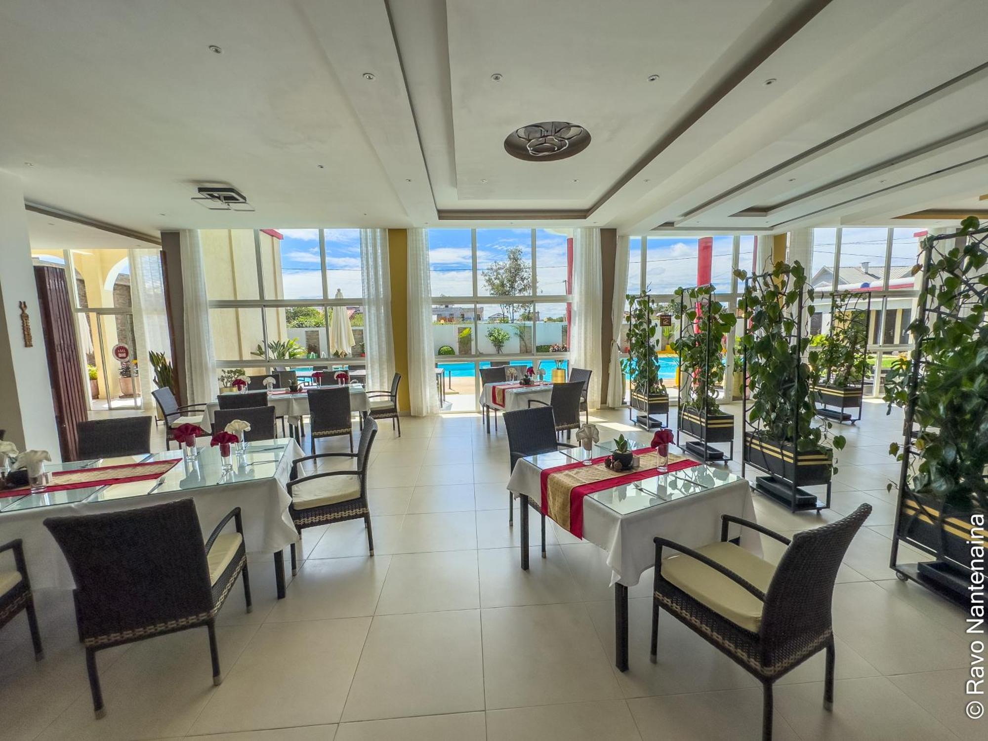 אנטסירבה Hotel Menabe'L מראה חיצוני תמונה
